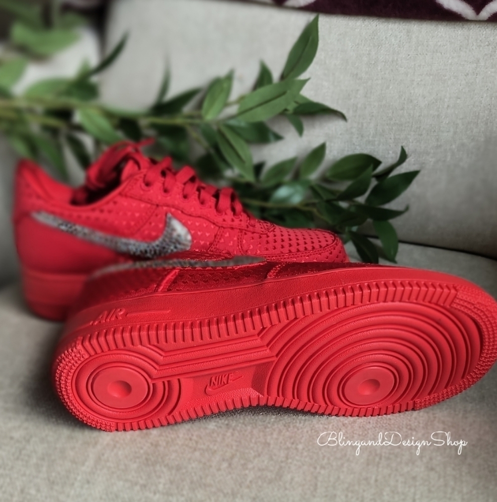 Women's Nike Air Force 1 Retro Valentine's Day Customized Sneakers With Crystals - Picture 7 of 8